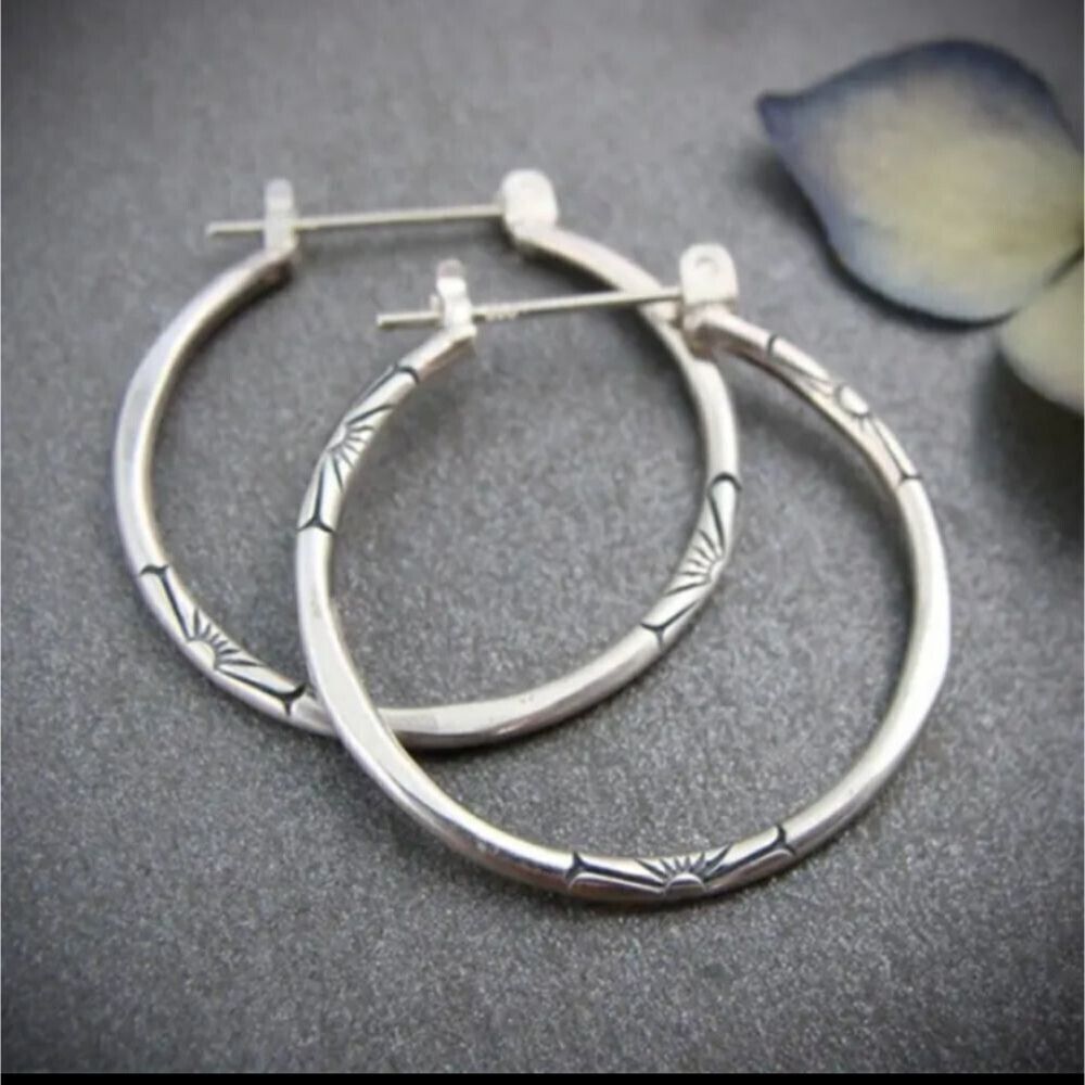 Silver minimalist floral hoop earrings